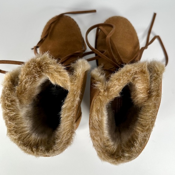 TOMS Zahara Suede Moc Faux Shearling Bootie Boots in Chestnut - Picture 8 of 16